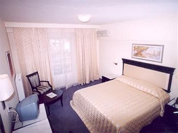 Hotel Chrithoni's Paradise