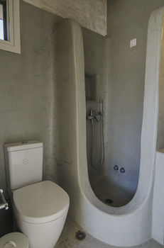 Petros Place Hotel