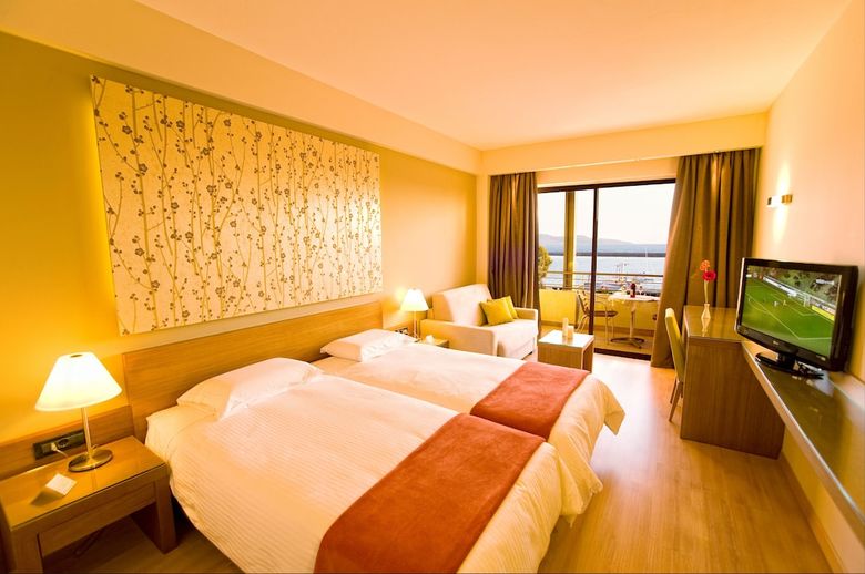 Hotel Pharae Palace