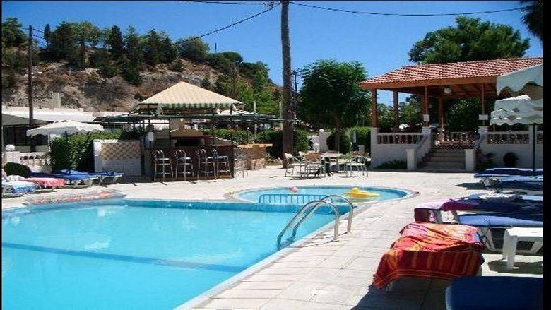 Golden Days Aparthotel