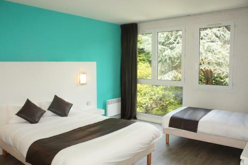 Latitude Ouest Hotel & Restaurant