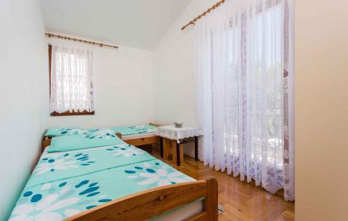 Apartment In Silo/insel Krk 13497