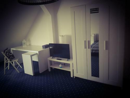 5 Bedroom Private Apartment With Lounge