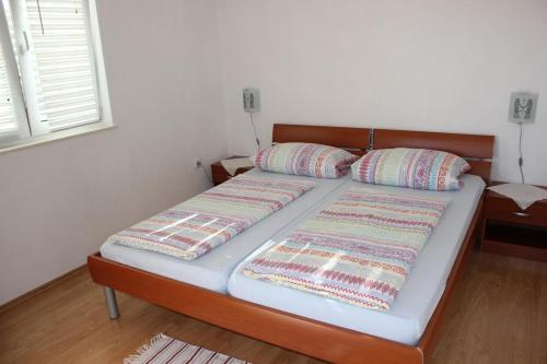 Apartment Zecevo Rtic 17129b