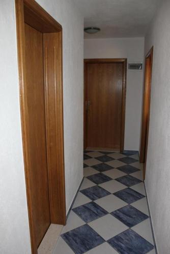 Apartment Zecevo Rtic 17129b