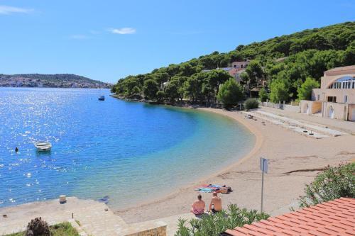 Apartments By The Sea Rogoznica - 18158