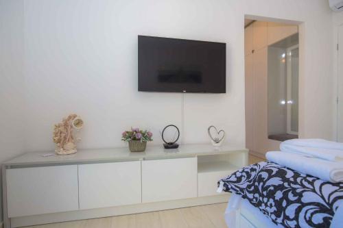 Apartments In Rogoznica 40364