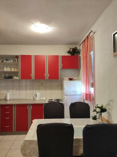 Apartmani Mara Rogoznica