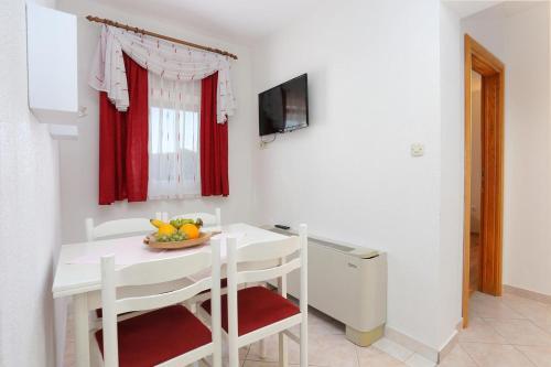 Apartments By The Sea Rogoznica - 4162