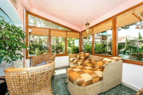 Luxury Villa With A Swimming Pool Rogoznica - 13374
