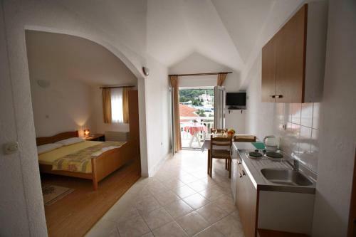 Hostal Room In Studio - Studio Apartment 8, 2,floor