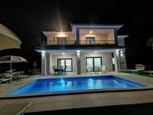 Luxury Villa Sara In Malinska