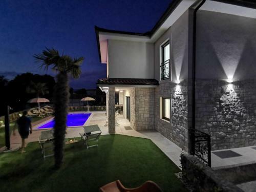 Luxury Villa Sara In Malinska