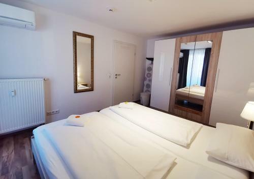 Duplex Apartment - City Centre - Airconditioned - Netflix - 2 Balconies