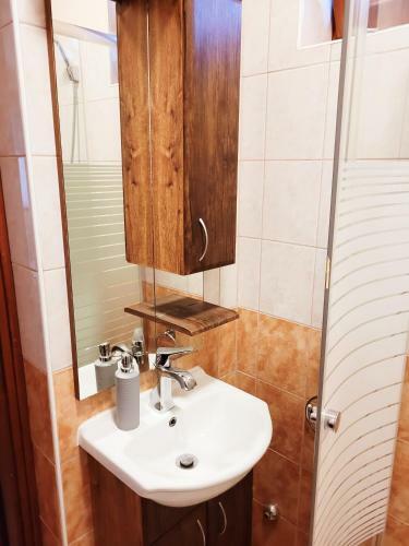 Hostal R�zsalugas Vend�gh�z