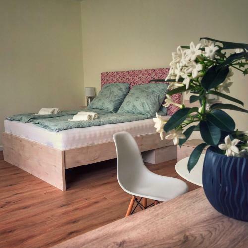 Moment Apartments