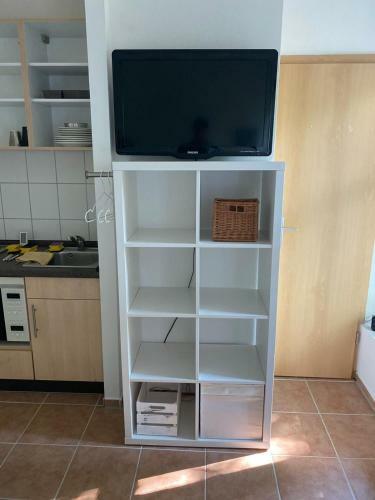 Kleines Ferienh�uschen Im Gr�nen Am See
