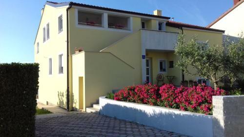 Apartment Thea