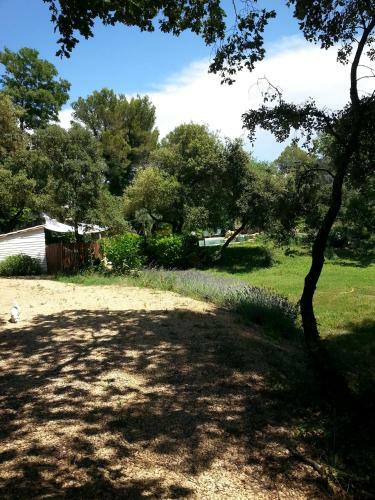 Bed & Breakfast La Bousquati�re