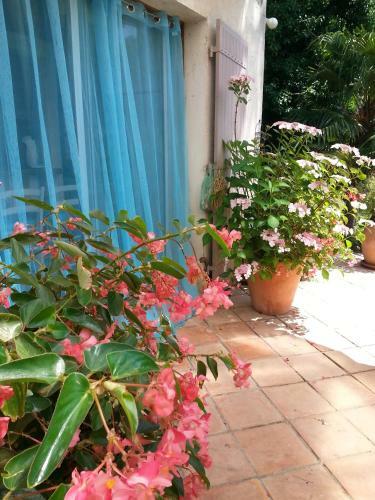 Bed & Breakfast La Bousquati�re