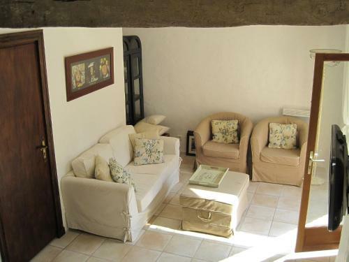Holiday Home Entre Le Gers Et Les Pyrenees Buzon I