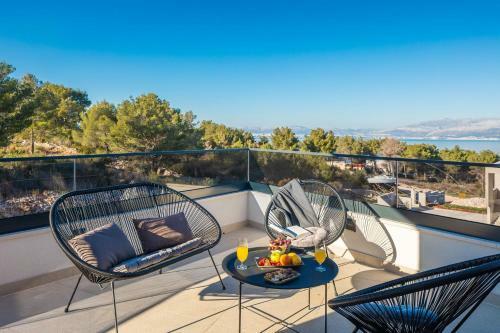 Beautiful Villa Golden Dream