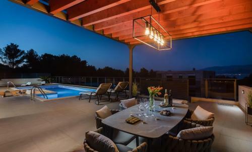 Beautiful Villa Golden Dream