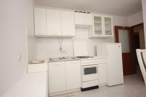 Apartments By The Sea Tkon, Pasman - 8297
