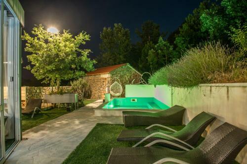 Hostal Village Property Tru?a