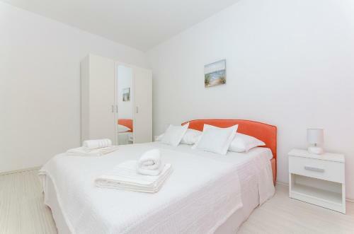 Guest House Lucija With Swimming Pool