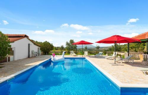 Villa Apartments Ana