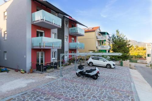 Hostal Apartments And Rooms With Parking Space Grebastica, Sibenik - 17831