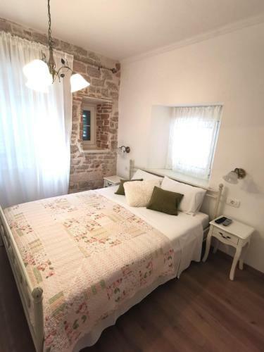 Hostal L&l Rooms Royal
