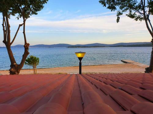 Hostal Blue Wave Apartments