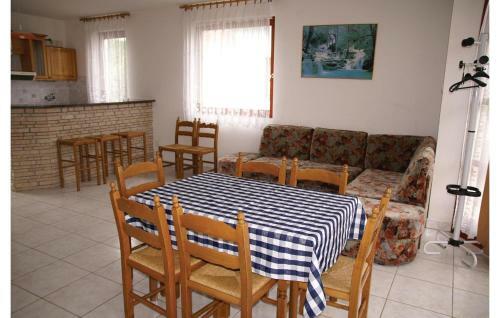 Holiday Home D�zsa Utca-balatonm�riaf�rd�