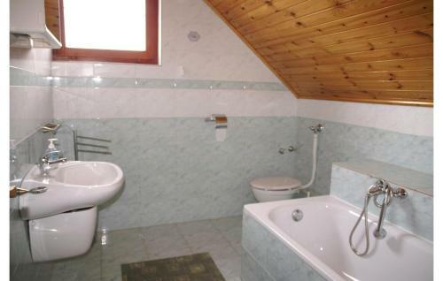 Holiday Home D�zsa Utca-balatonm�riaf�rd�