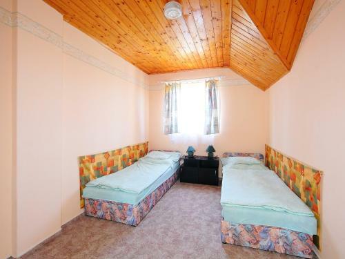 Holiday Home Balatonkeresztur 2