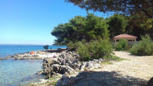 Caravan Near The Sea 5