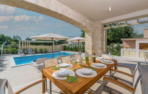 Beautiful Villa Katarina & Cypressa