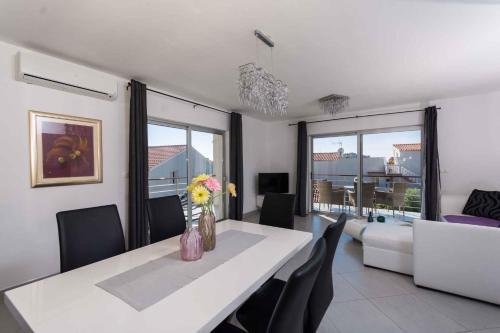 Apartment In Tribunj 41726
