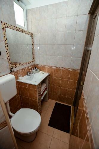 Hostal Marika Vend�gh�za