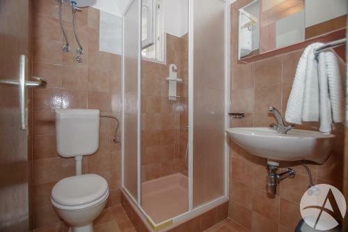 Seaview Rooms With Breakfast & Free Parking