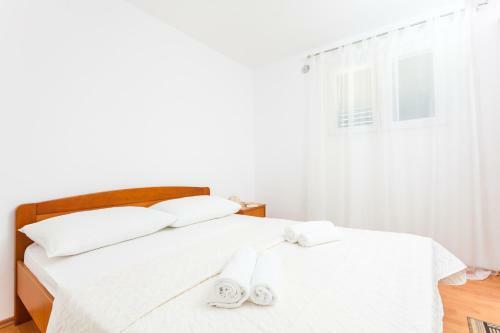 Villa Barbara - Olive Paradise, With Chlorine-free Pool