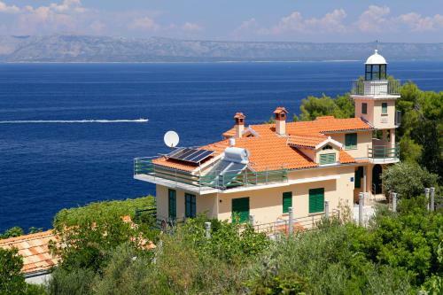Unique Seaside Villa With Pool