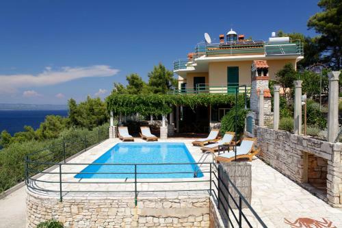 Unique Seaside Villa With Pool
