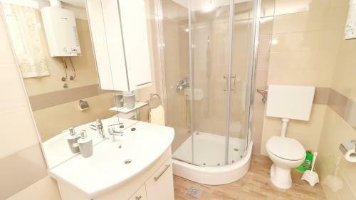 Seafront Apartment Marinka