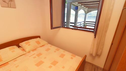 Seafront Apartment Marinka