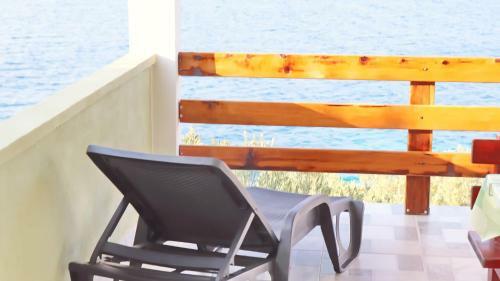 Seafront Apartment Marinka