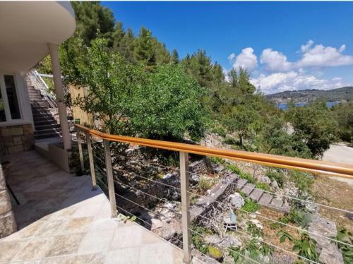 Tina's Holiday House