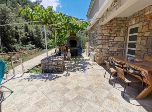 Tina's Holiday House